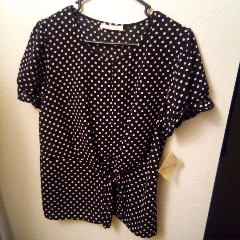🌺🌺 Tiffany & Grey Black & White Polka Dot Blouse
